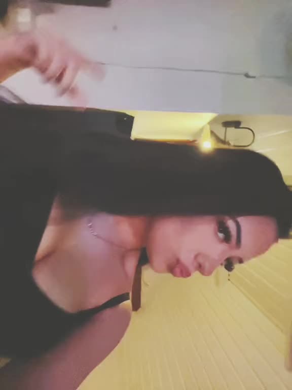 @ℳ𝒶𝓁ℴ𝓊 💸