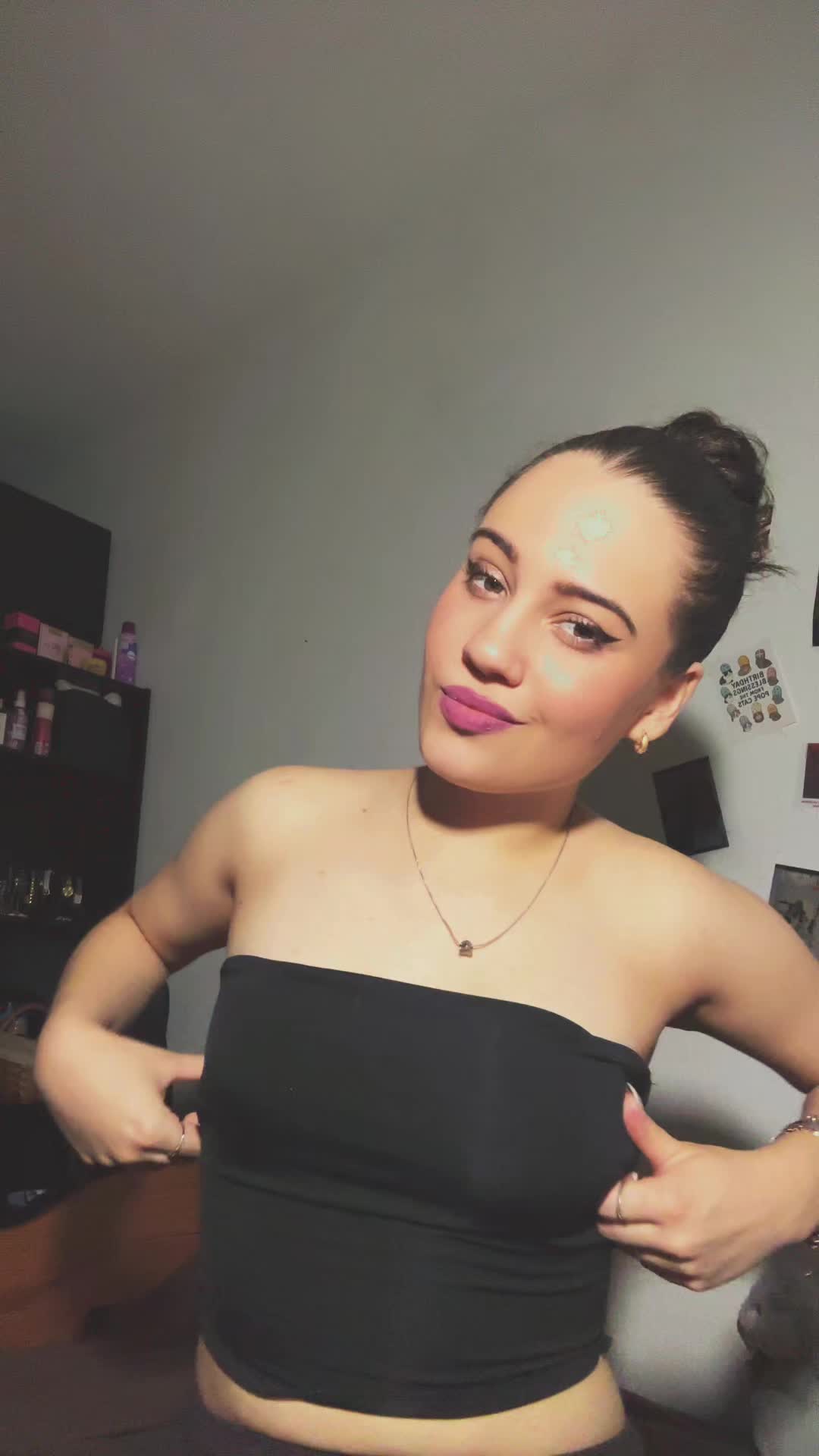 @esztike