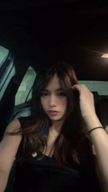 @kyradical_
