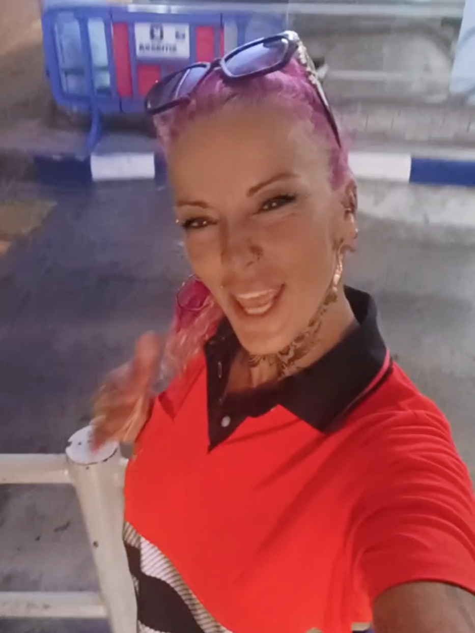 @laxoxo