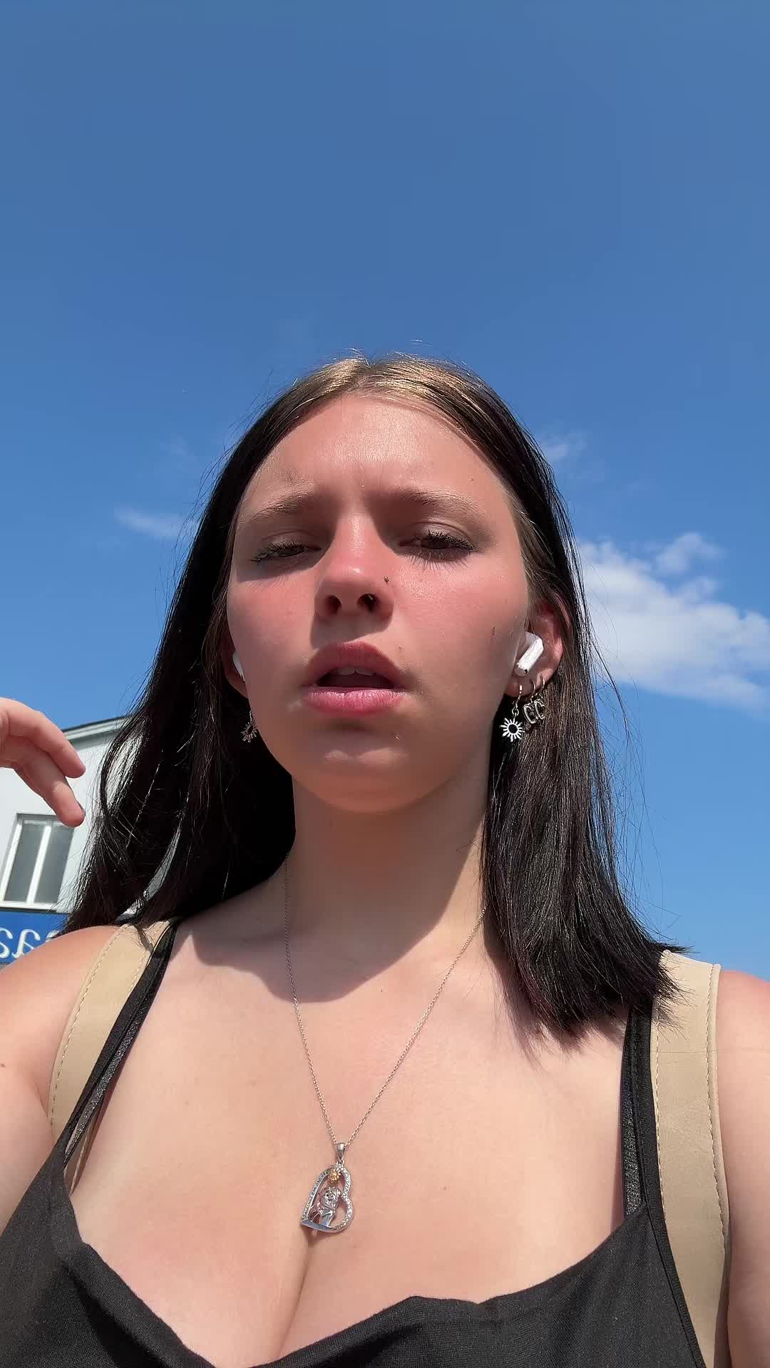 @nad1ne18