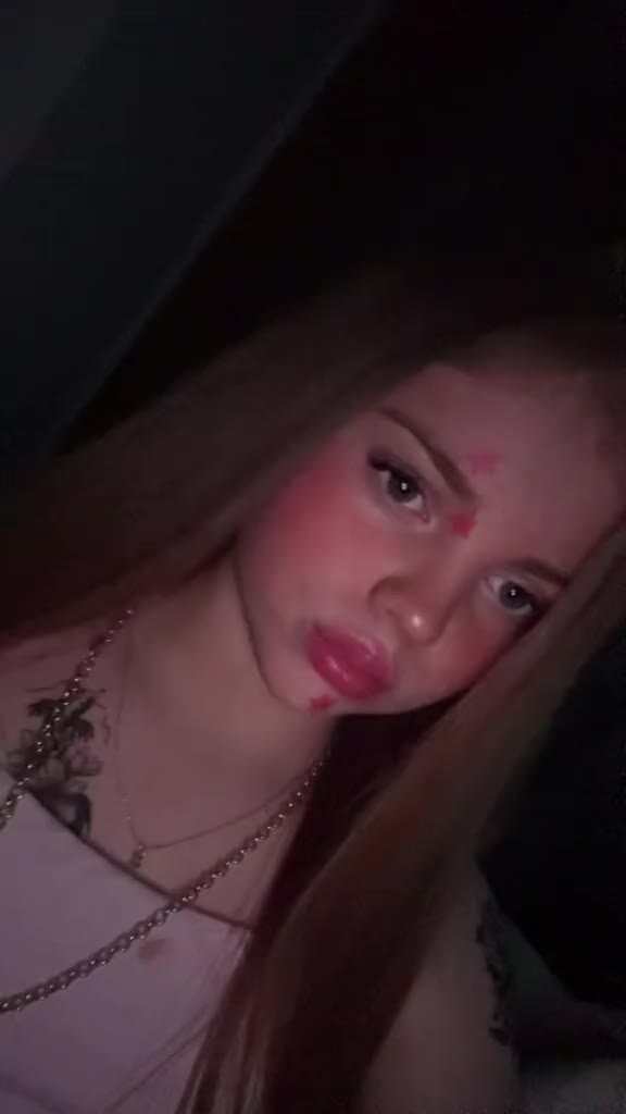 @holliedavies13