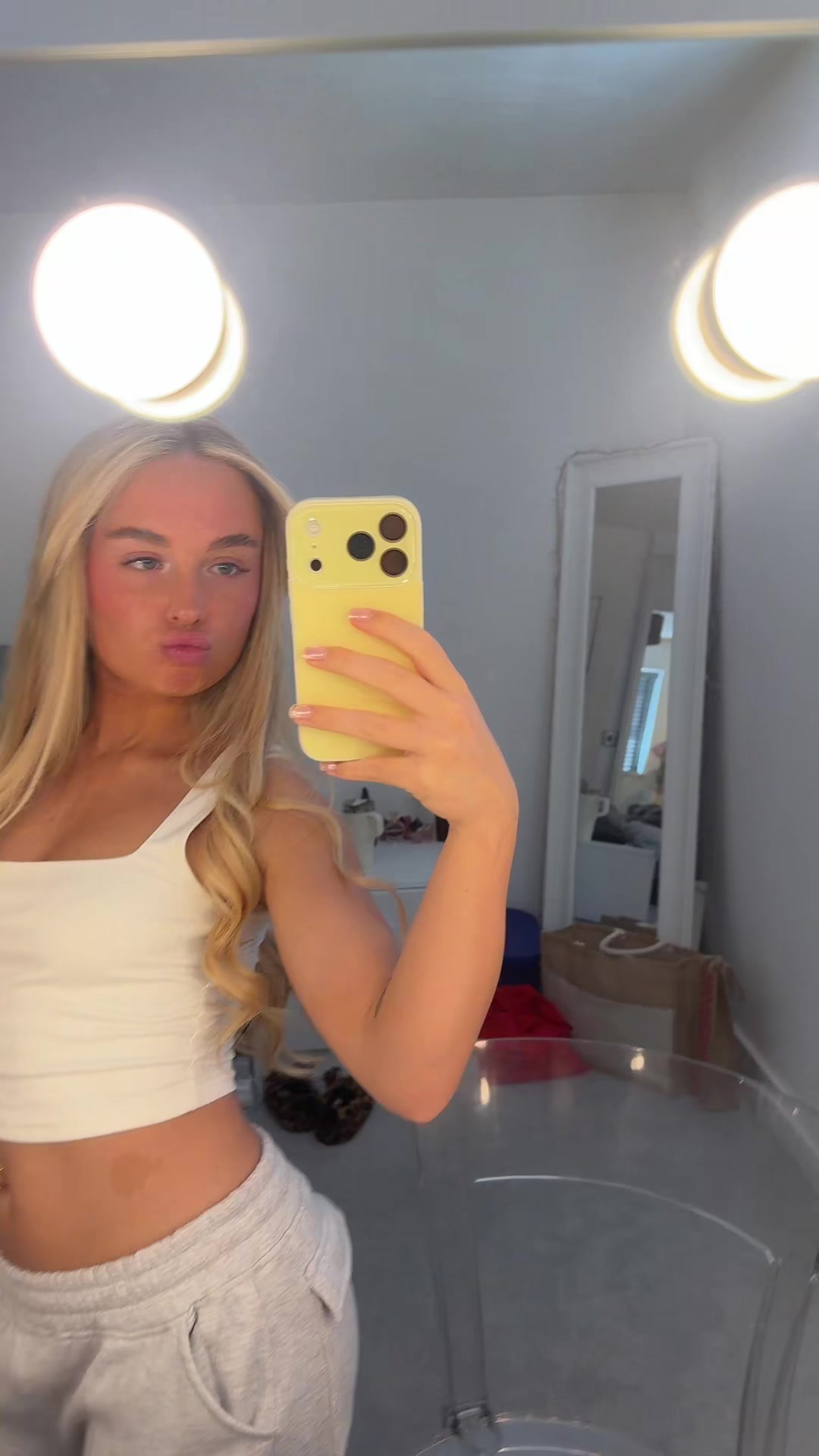 @Becca_xo