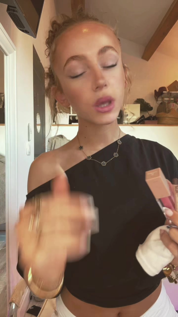 @𝐎𝐥𝐢🌞