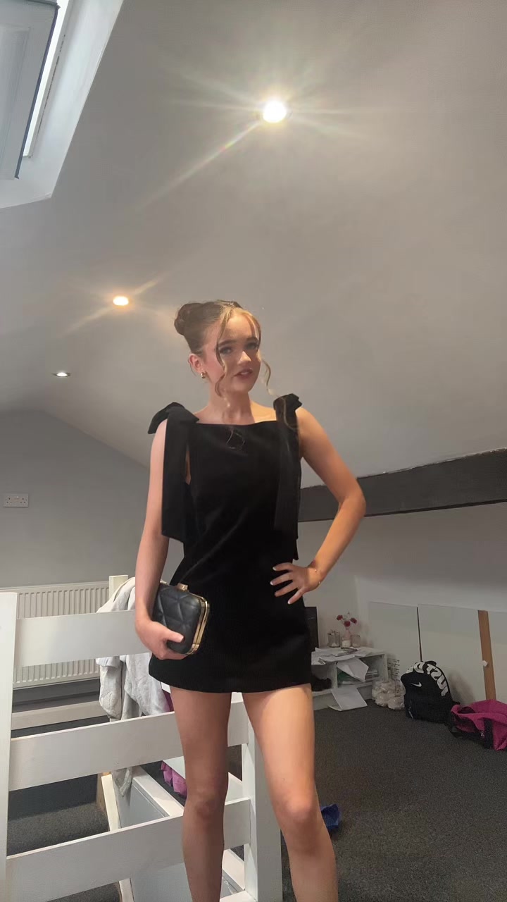 @✨lillyhughes