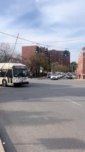 Bee line Xde40 Bus Route 1 448 | Jose.Flores.01 (@jose.flores.01)