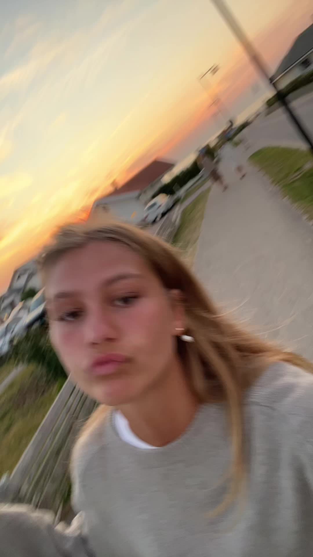 @🦄