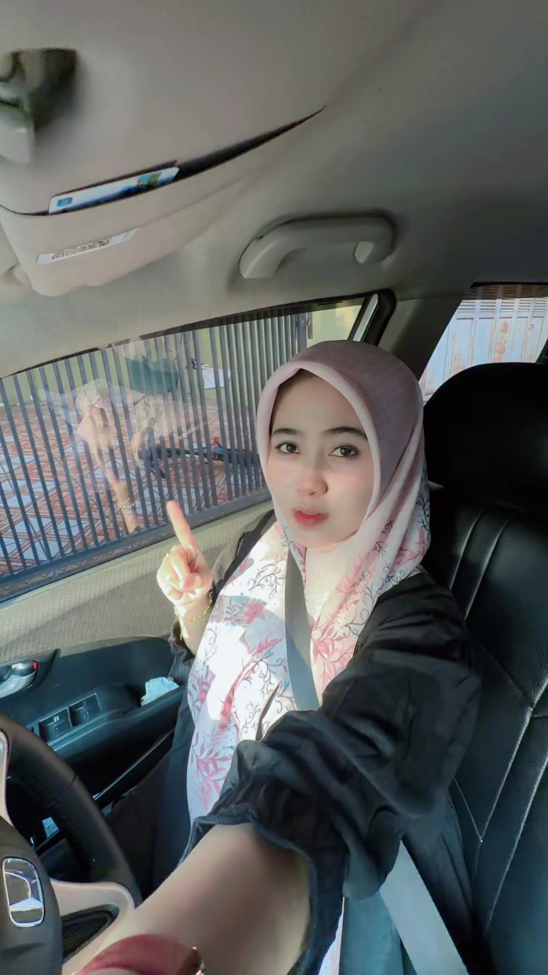 @Hajah_S