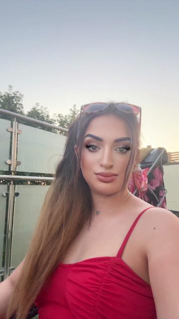 @kareenaxox_