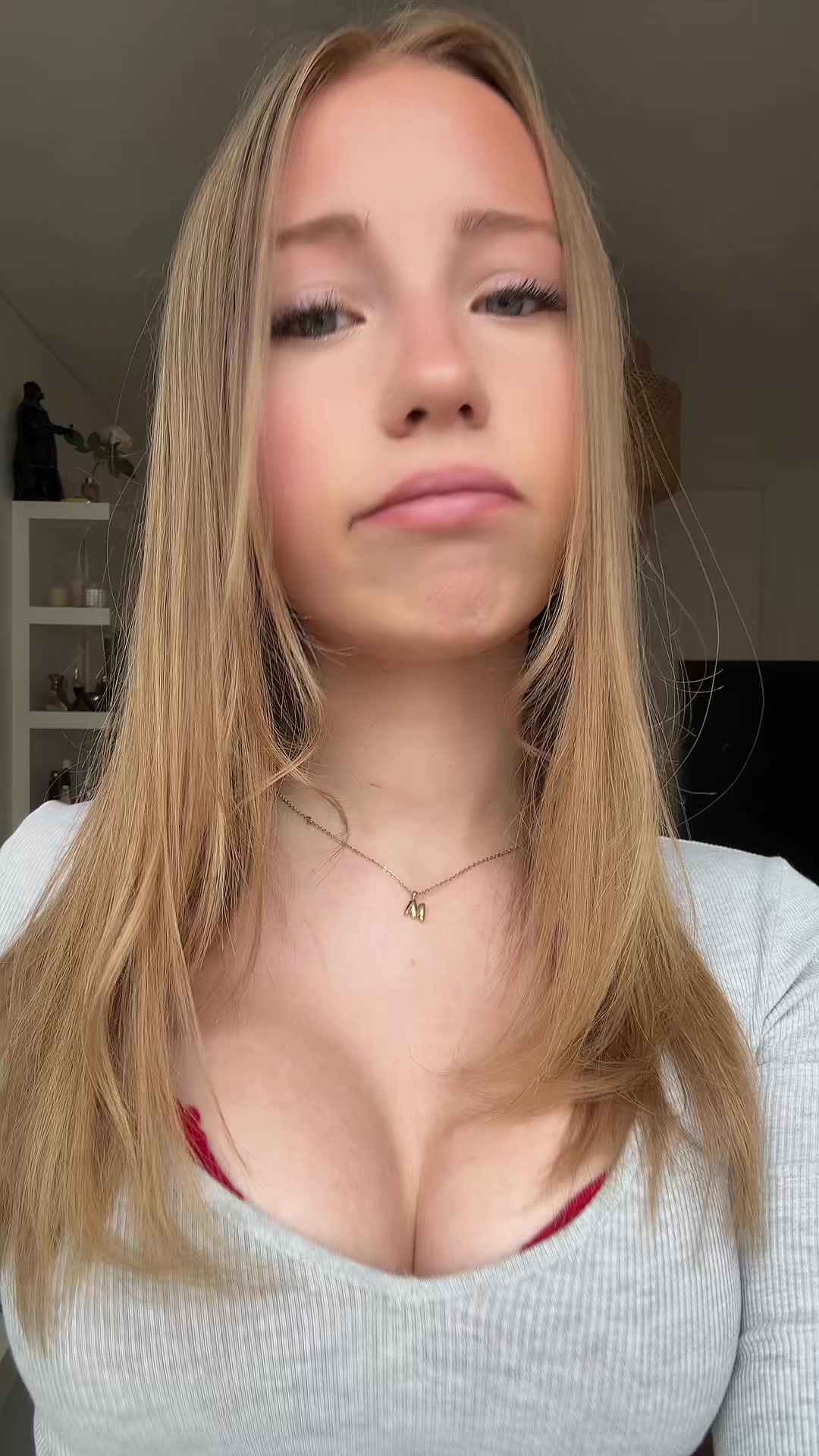 @???