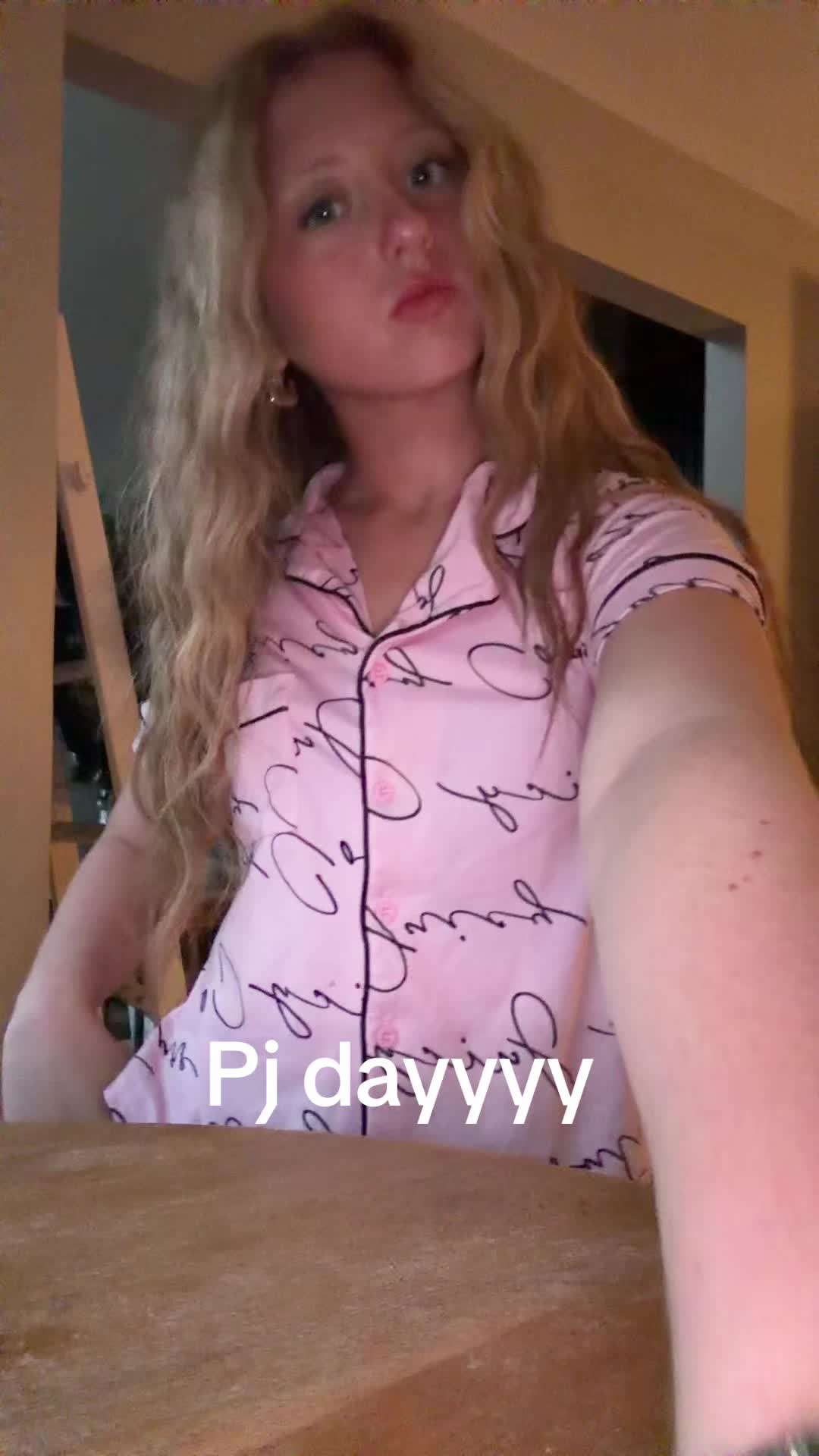@🎀𝒦𝒶𝓂𝒾 𝓇𝒶ℯℒ𝓎𝓃𝓃🩷