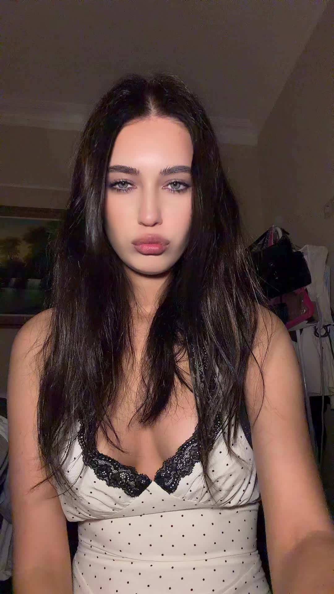@Milania