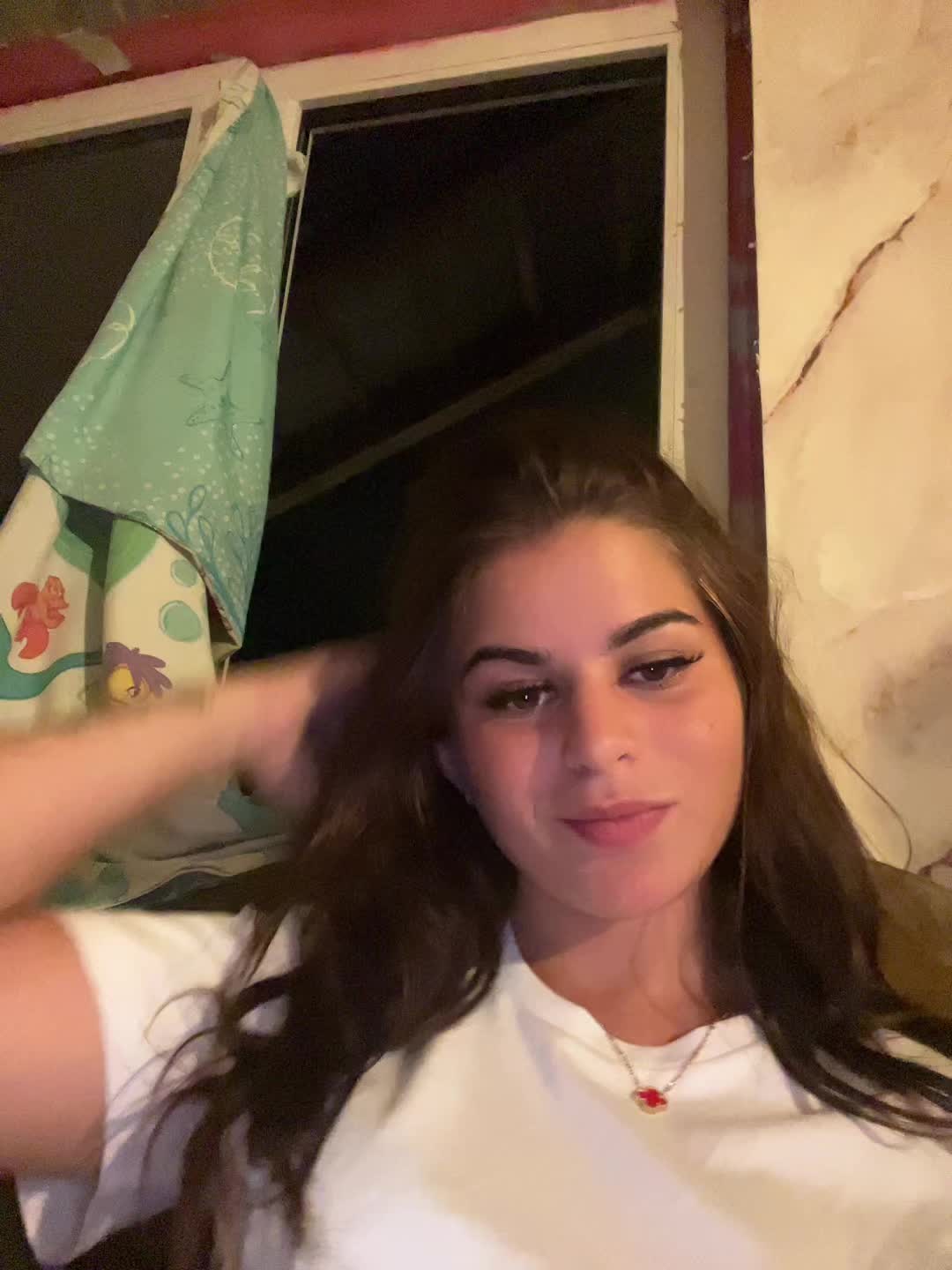 @Adelisa