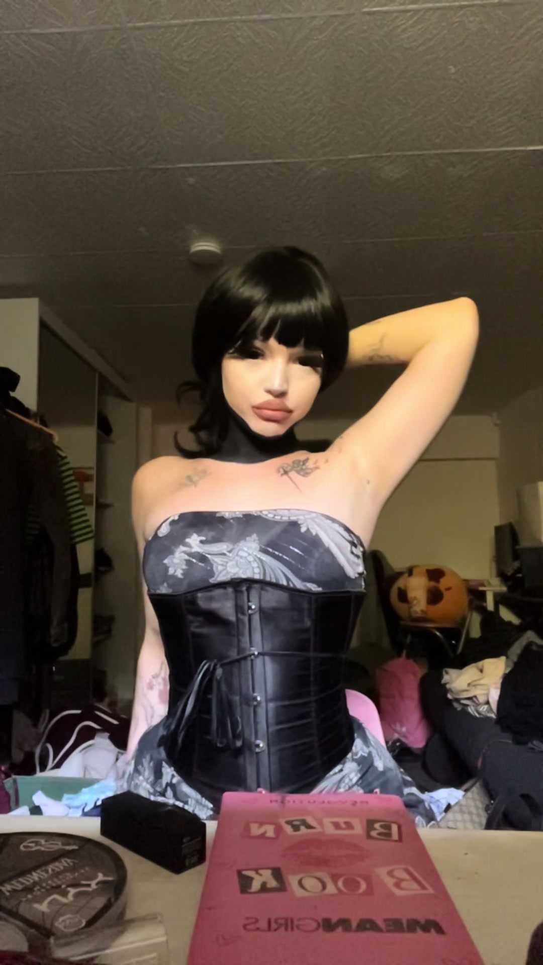 @luvrlana