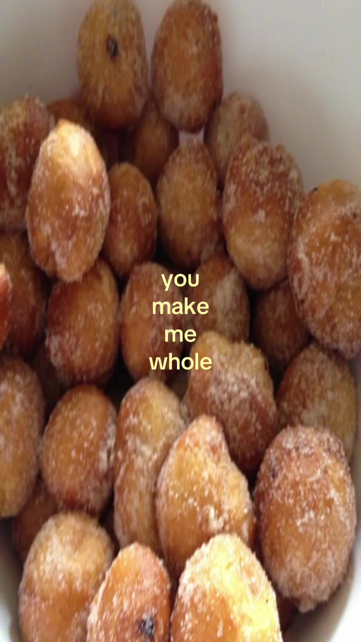 @^,..,^