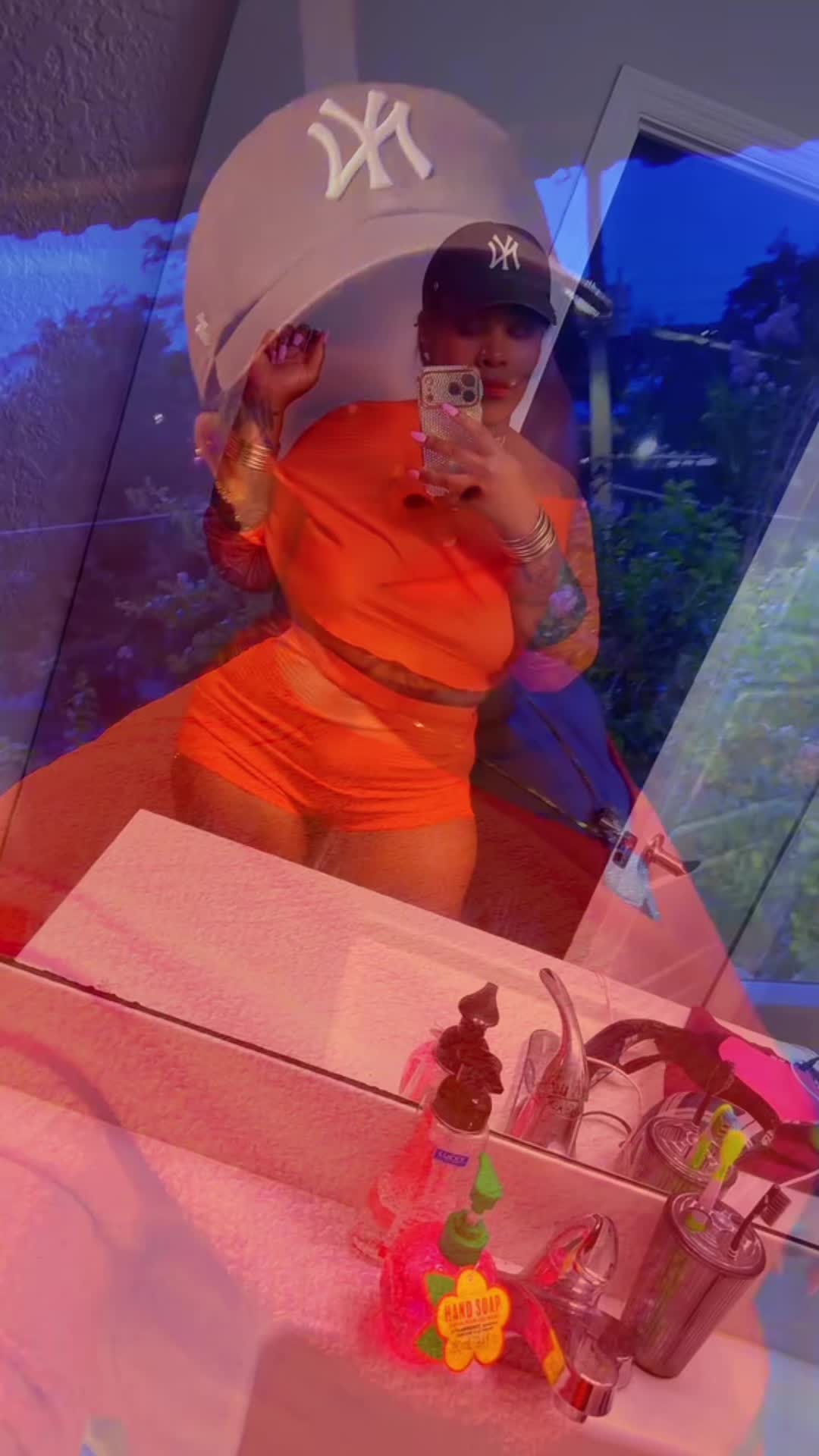 @theeblacbarbie