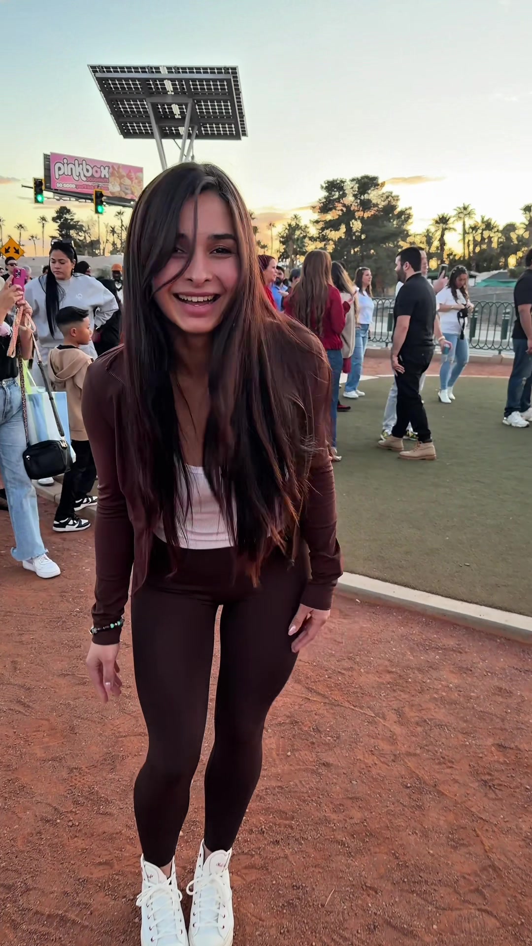 @MILIHOLICYOFFICIAL