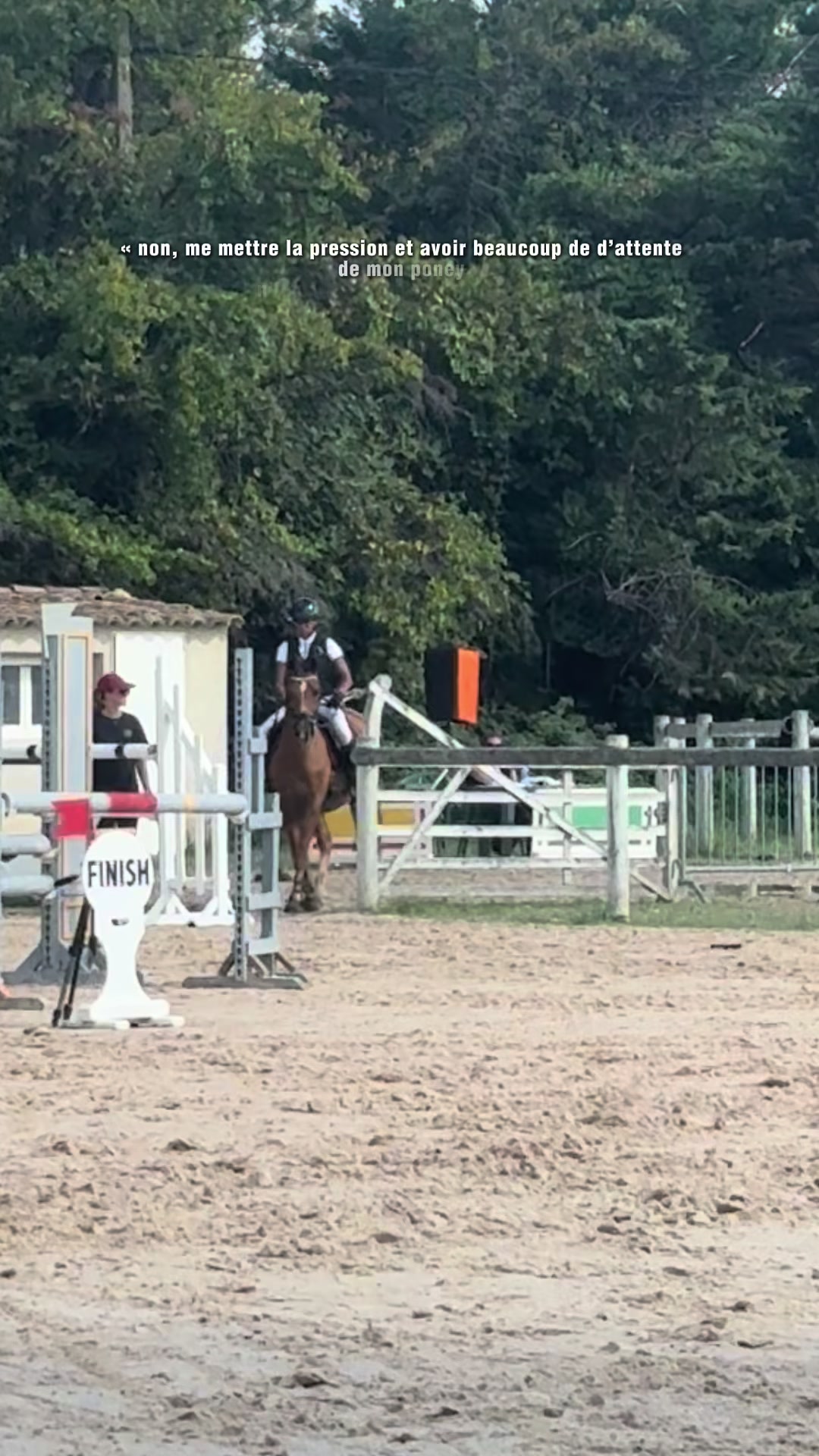 @Le poney qui salut les jurys✨