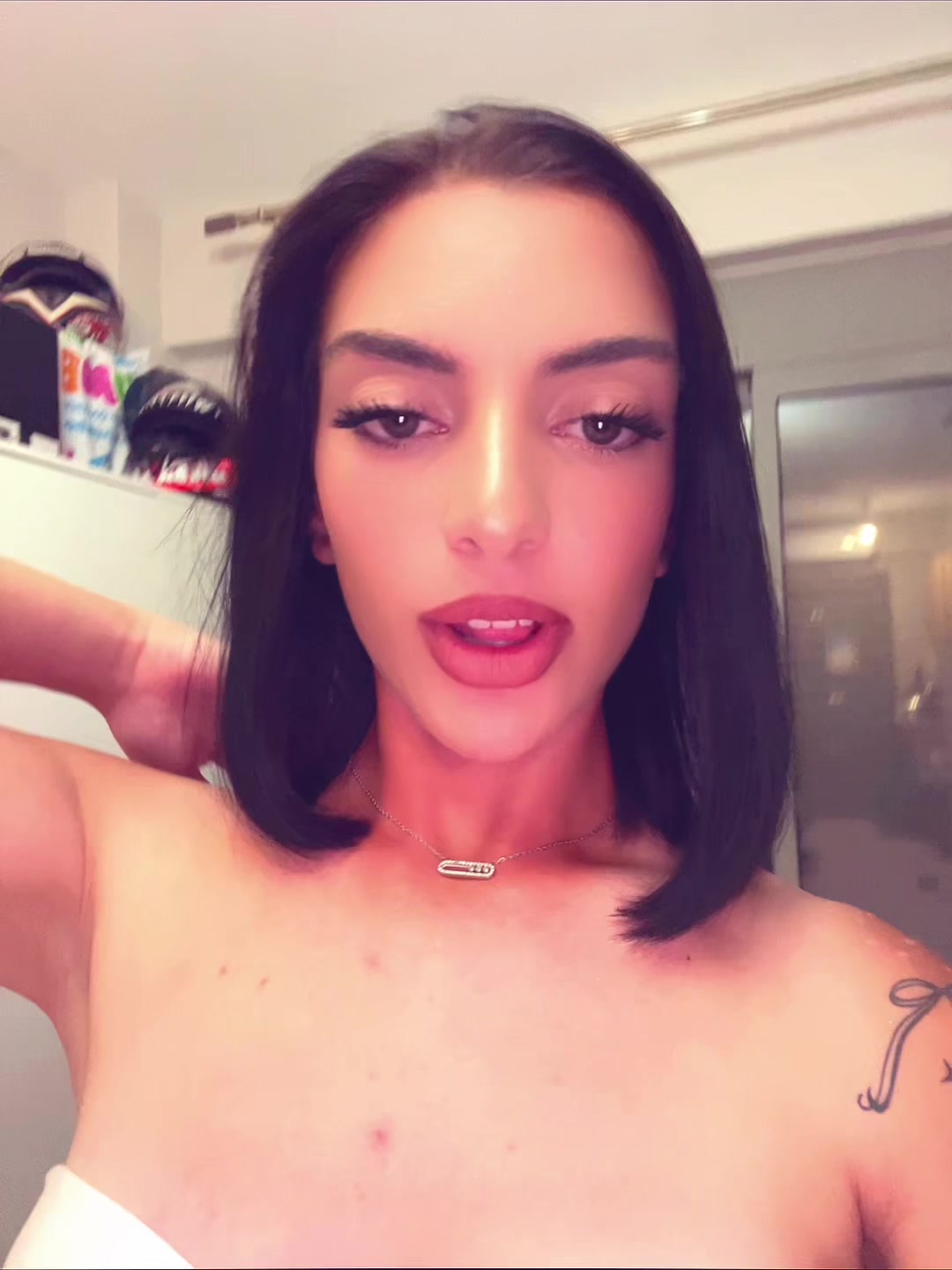 @kwnstantinaa