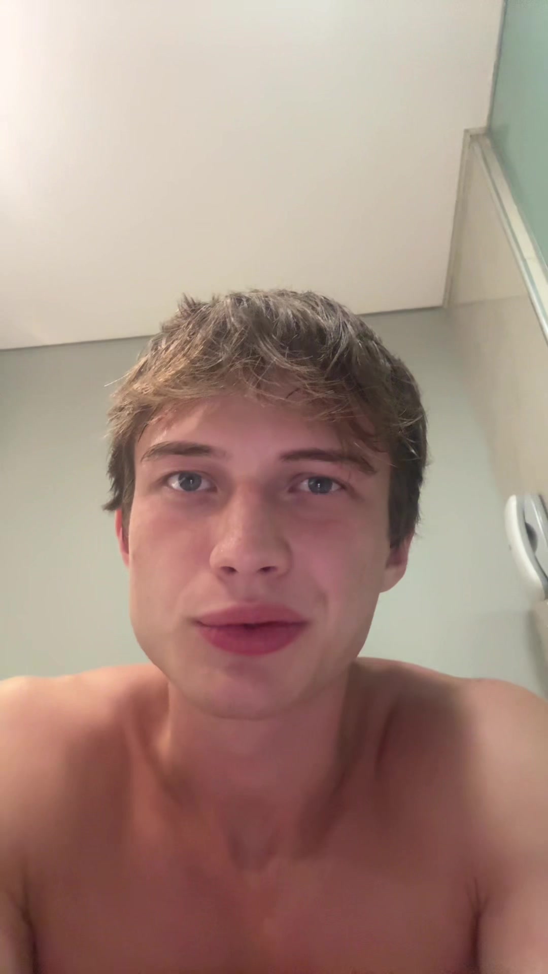 @yannisnews