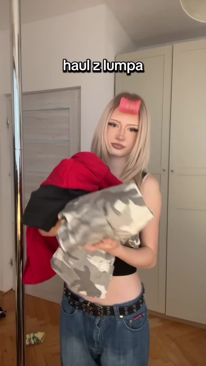 @0mela0
