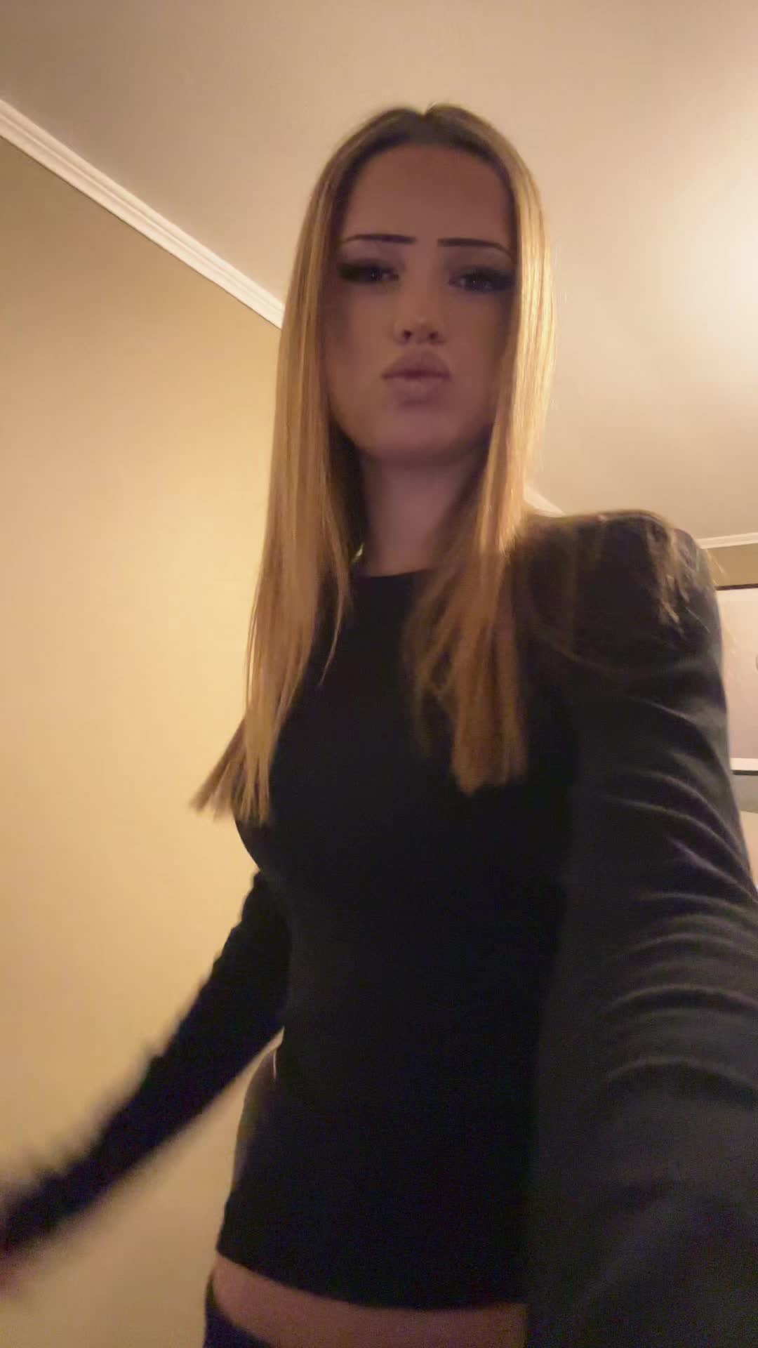 @👽