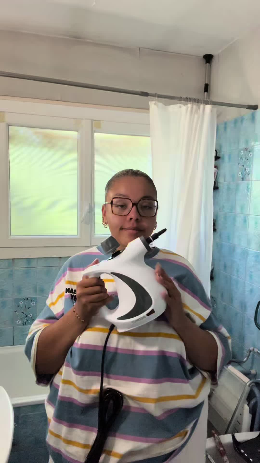 @Mel 🥥✨