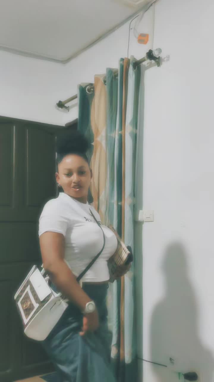 @Maola🧿 la 🖇️Quenn♻️