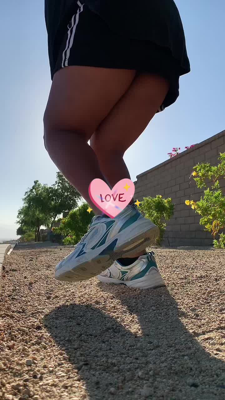 @mommyQalyn