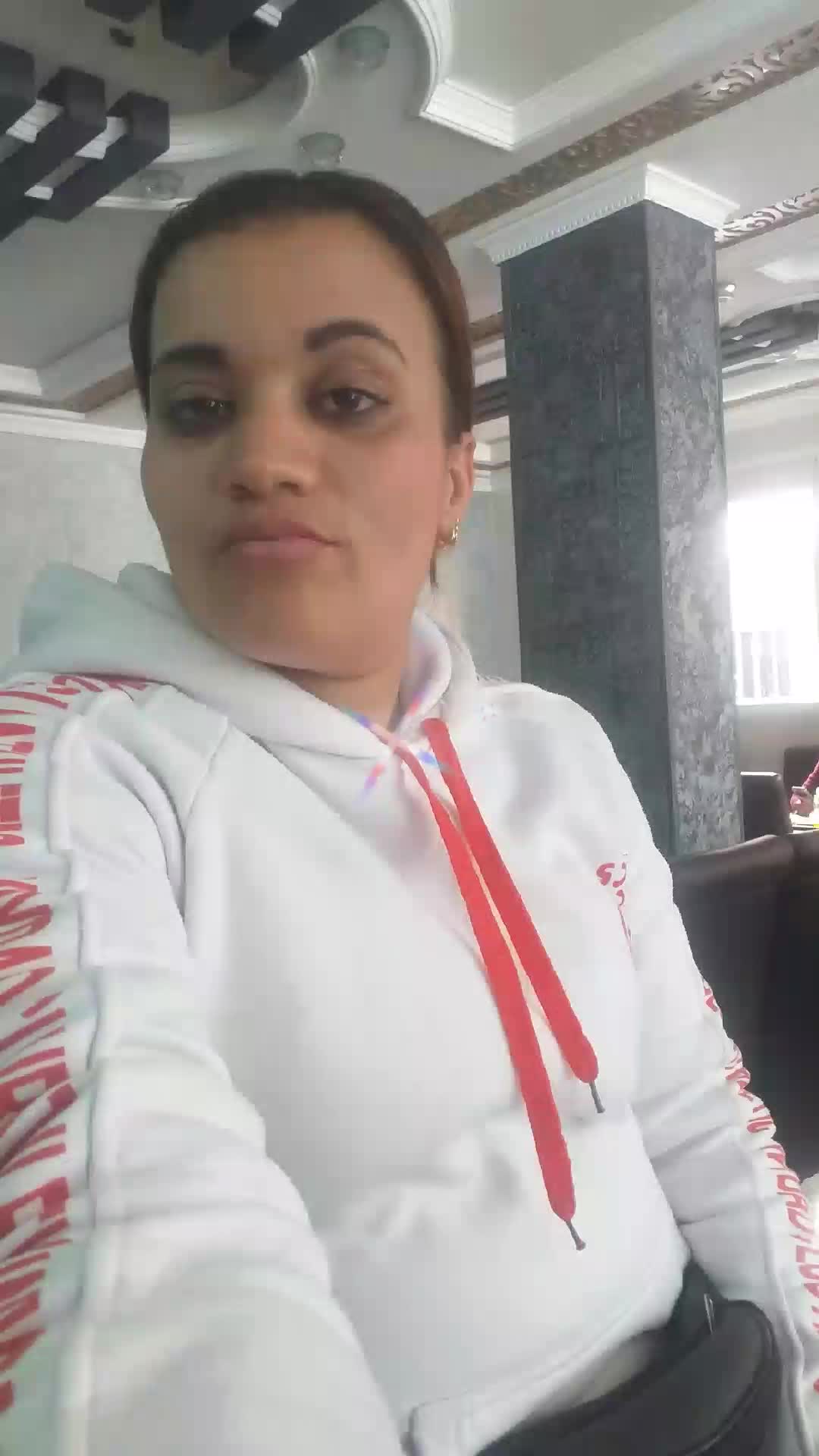 @Bouchra Laroussi