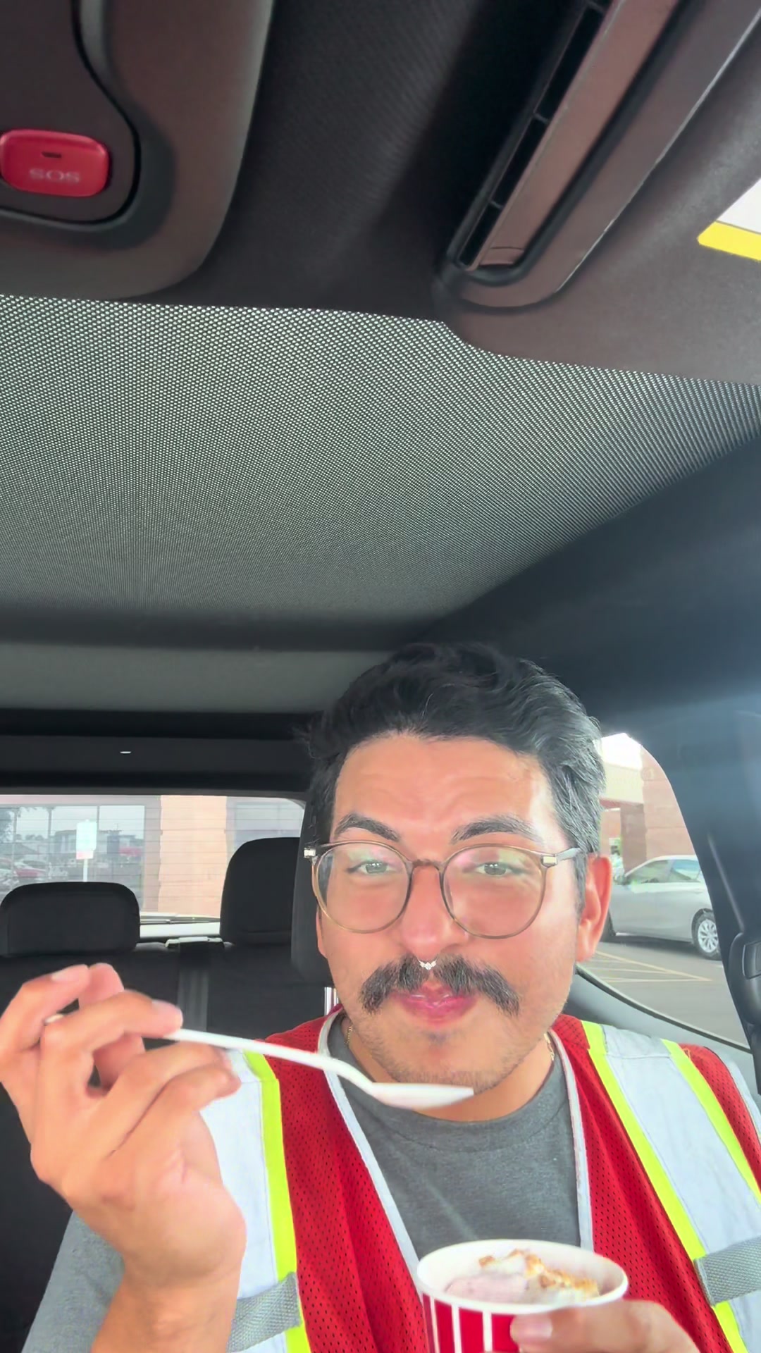 @Elias
