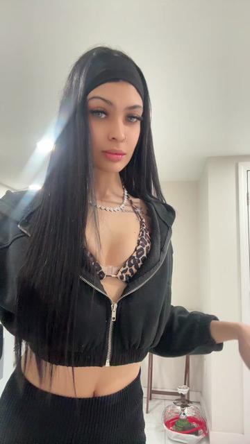 @AshlyyDoll