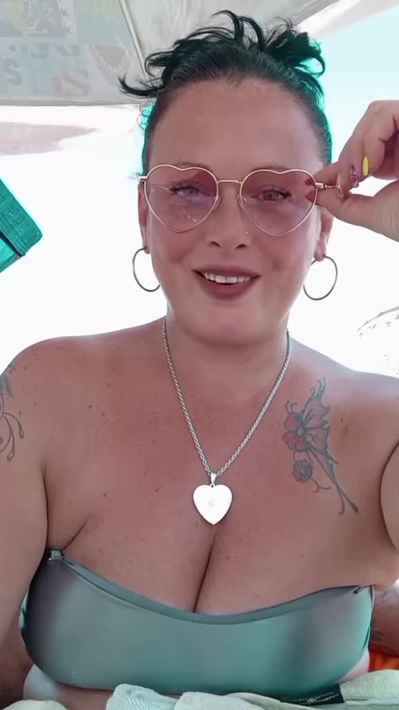 @ladeadelledee