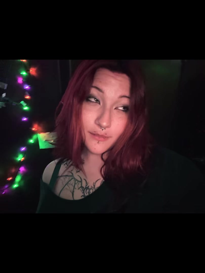 @GloomyBear>:3