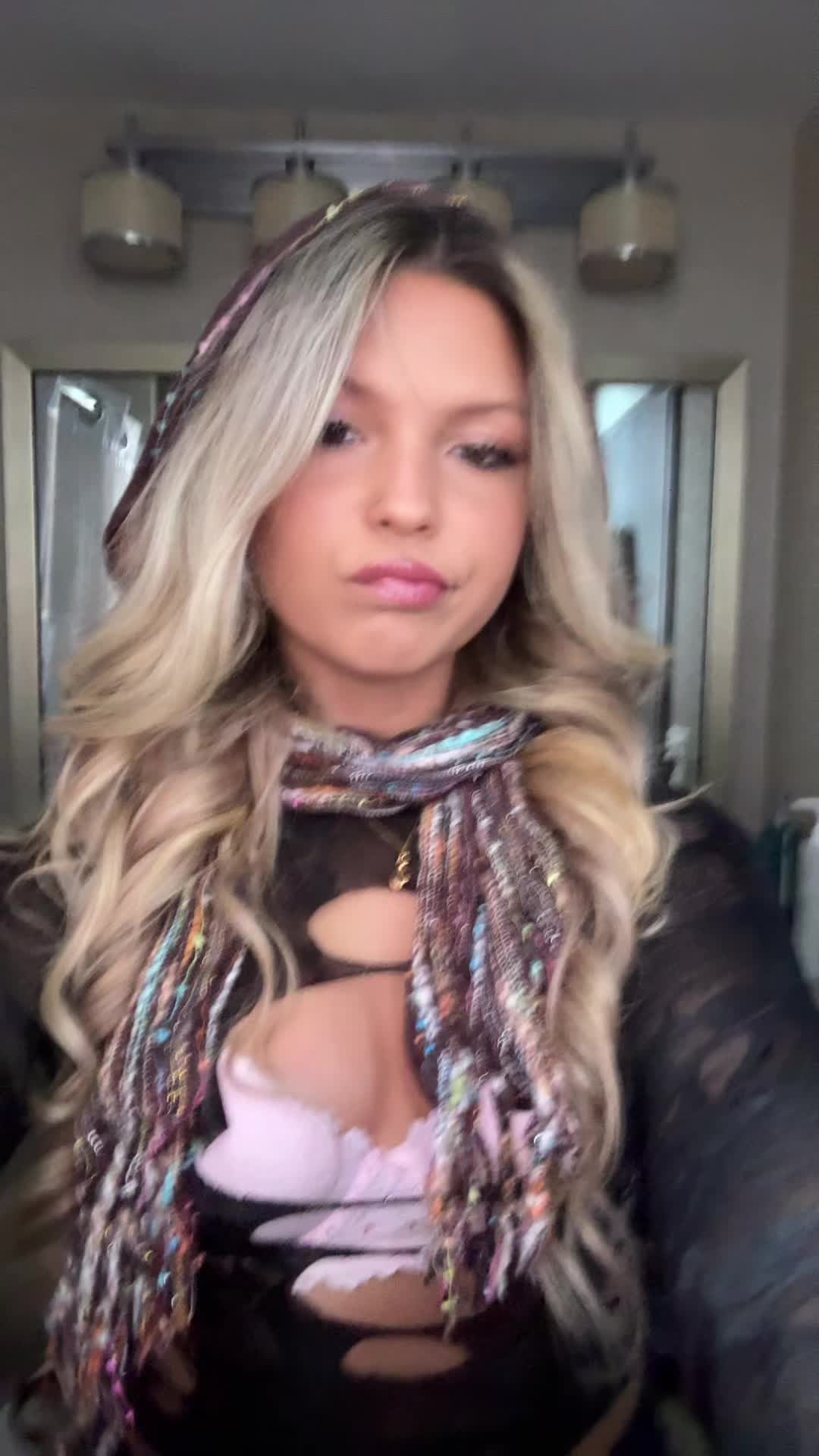 @hayli