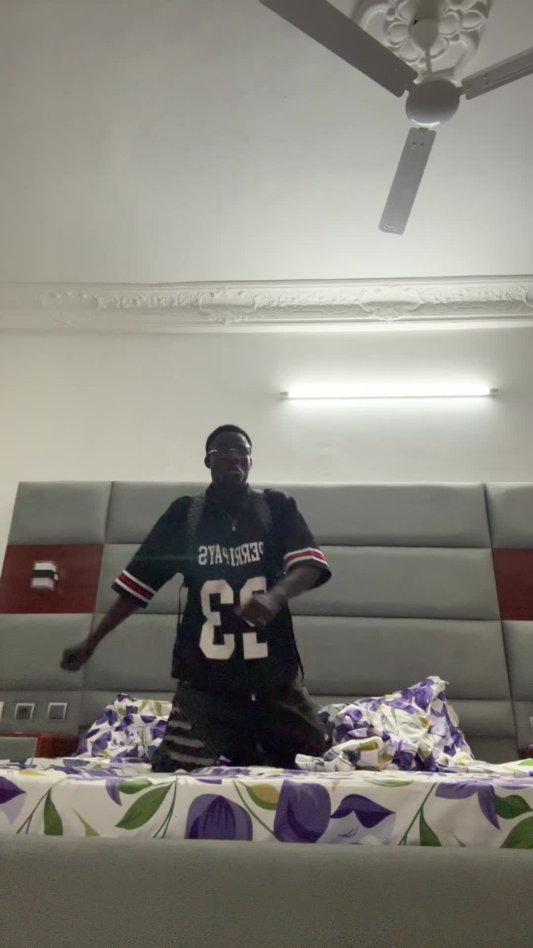 @LA MANO DU 229🚫🦵🏾