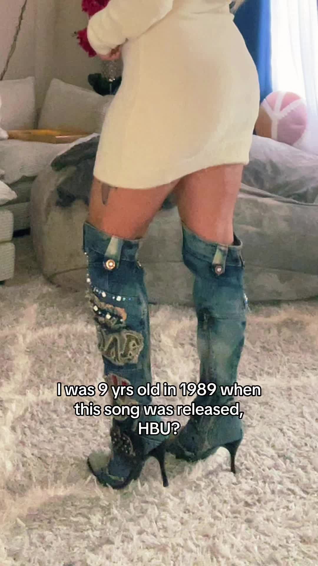 @CharlizeRazor💋