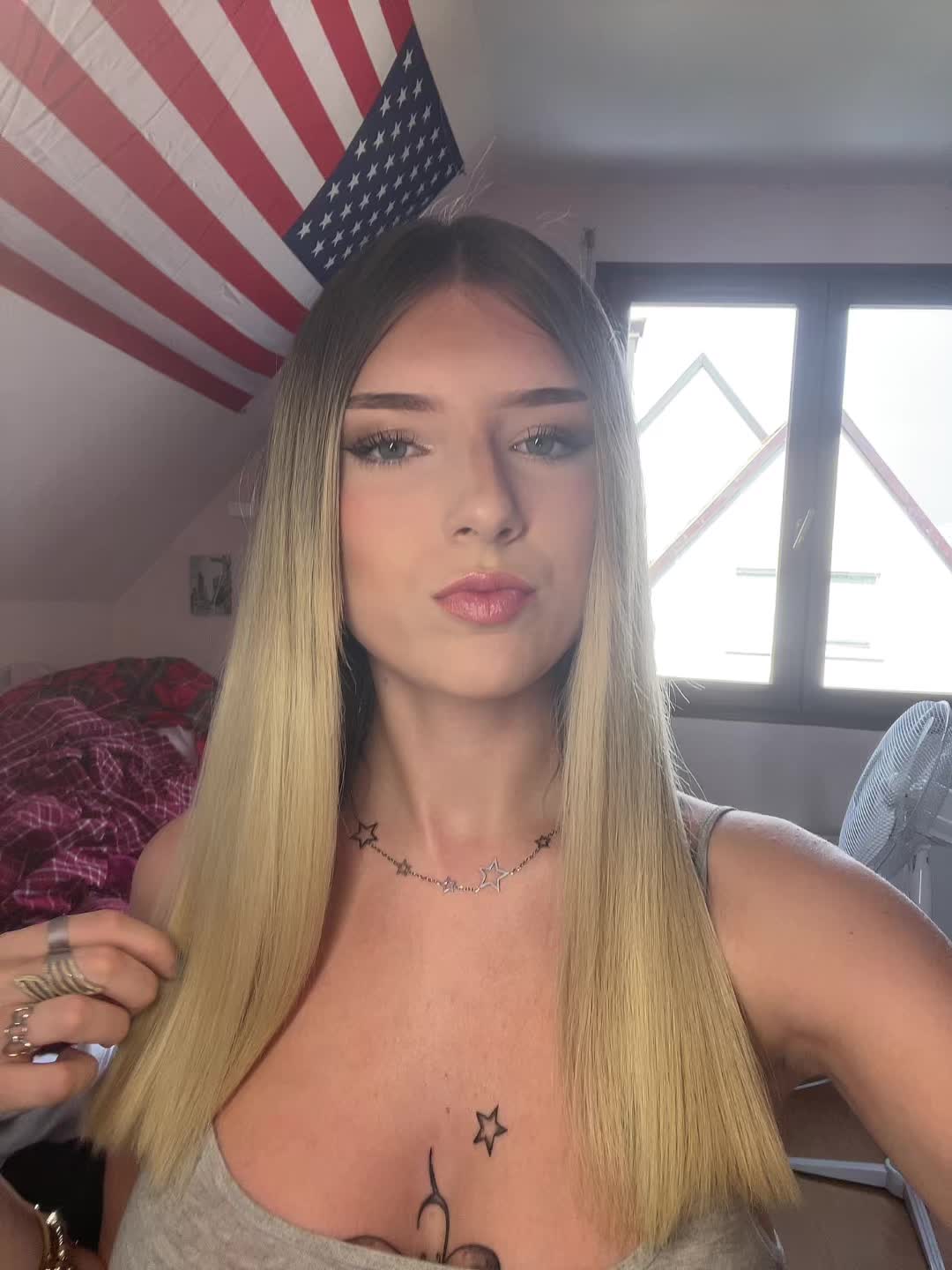 @𝑴𝑨𝑬̈𝑳𝑰𝑬 🌟