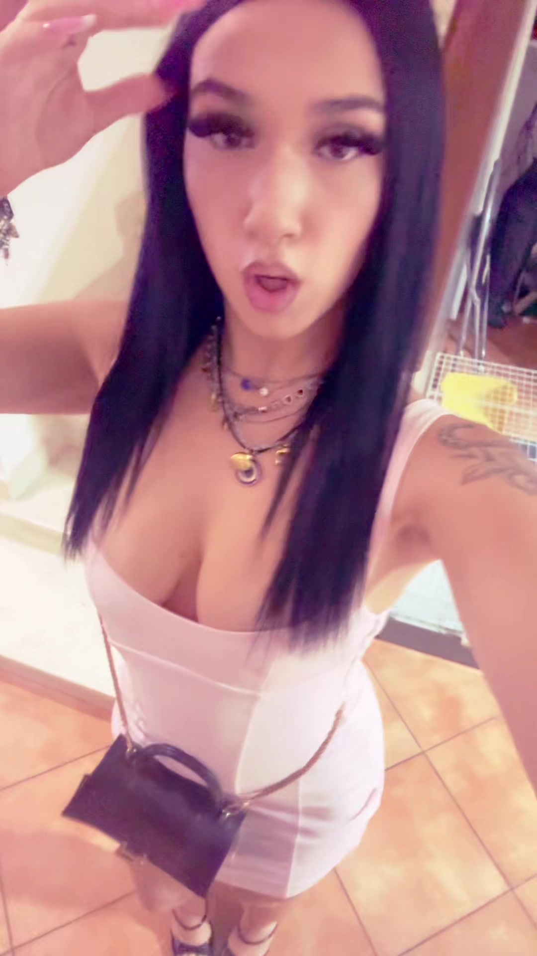 @auro💋