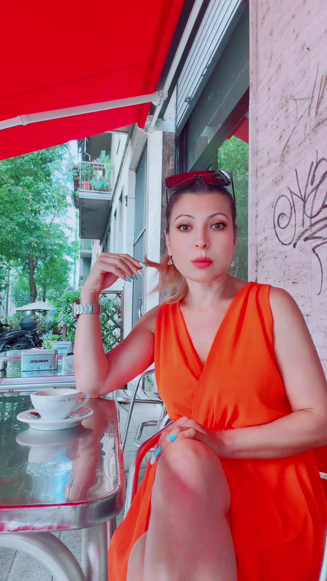 @პოზიტივი გოგო