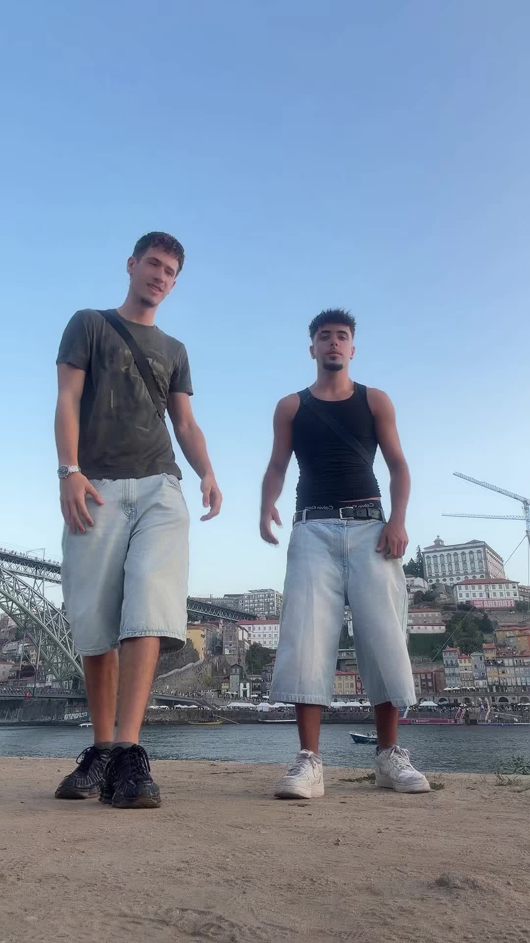@Alex Méndez