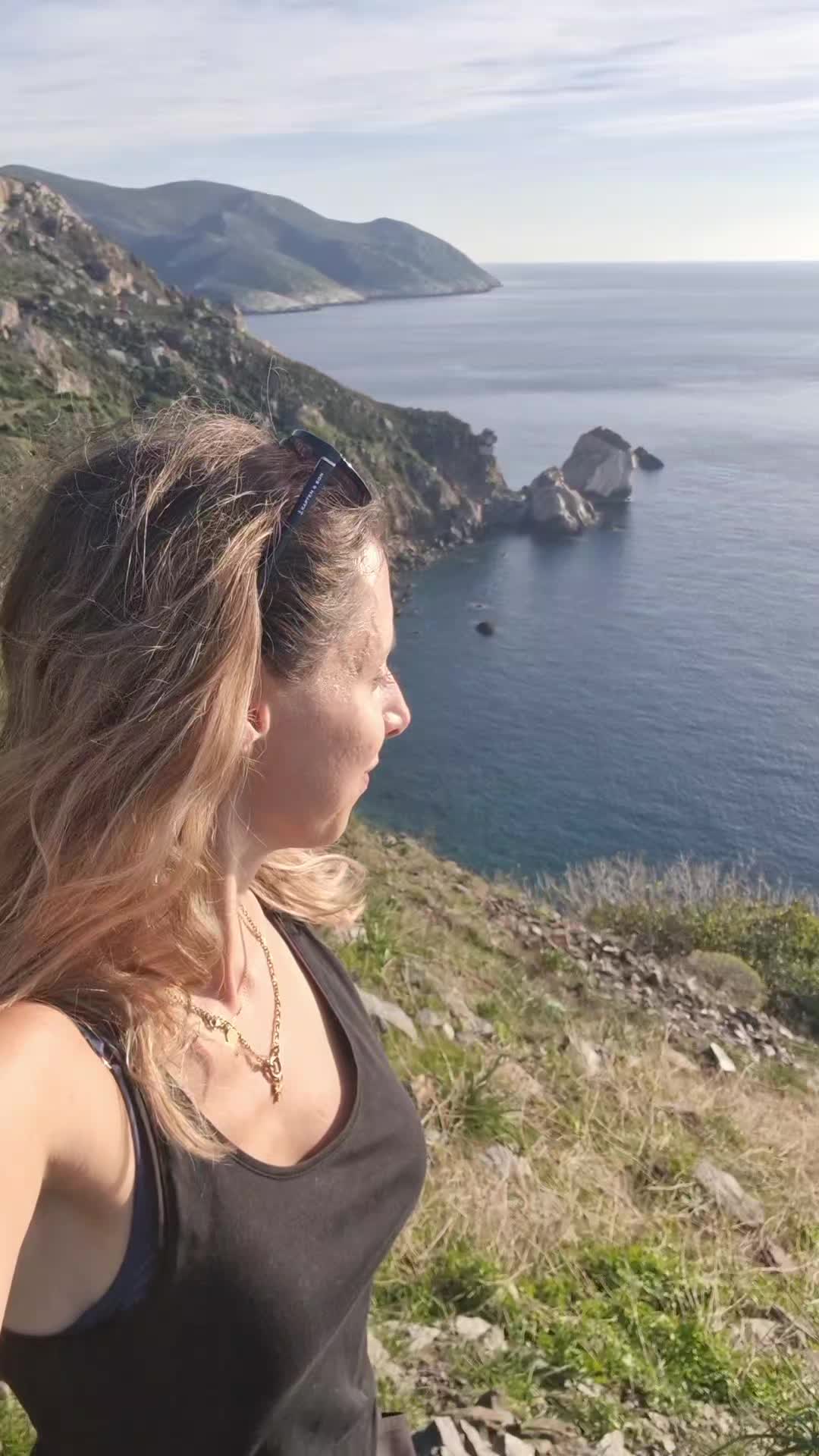 @Yvi ☀️ | Solo Vanlife 🚐