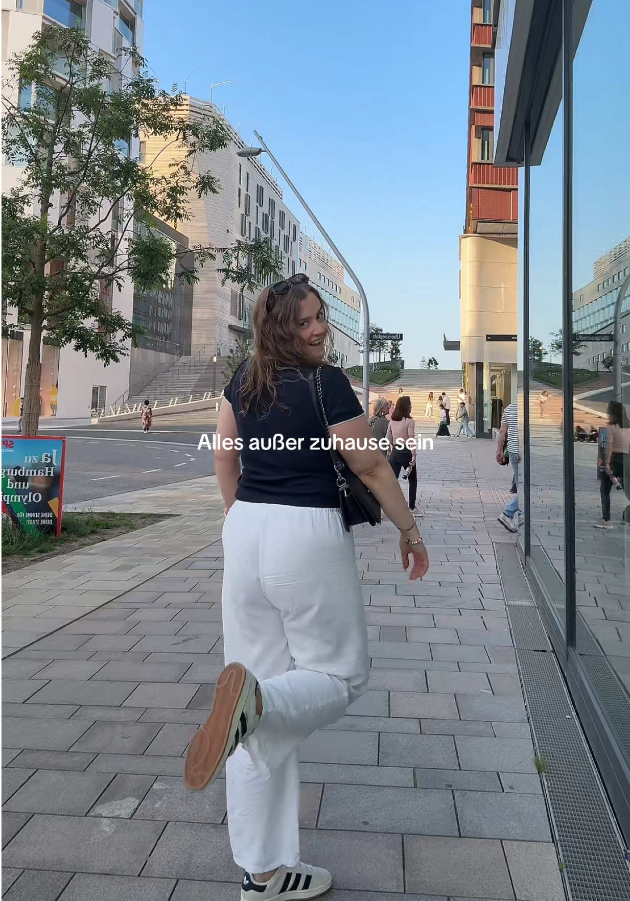 @𝐥𝐨𝐫𝐞𝐧𝐳𝐚