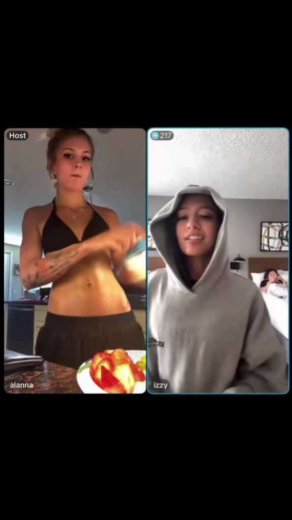 @izzyandalanna