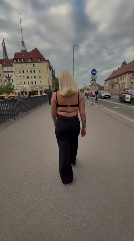 @Vika