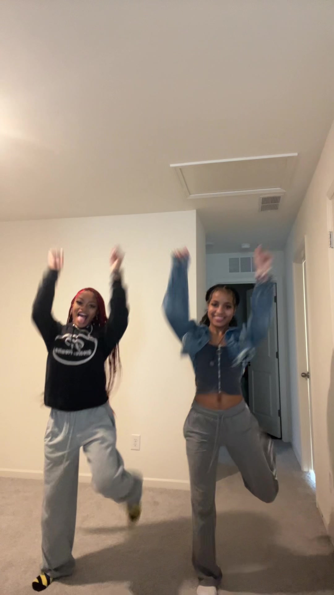 @Titi🧟♀️🦇