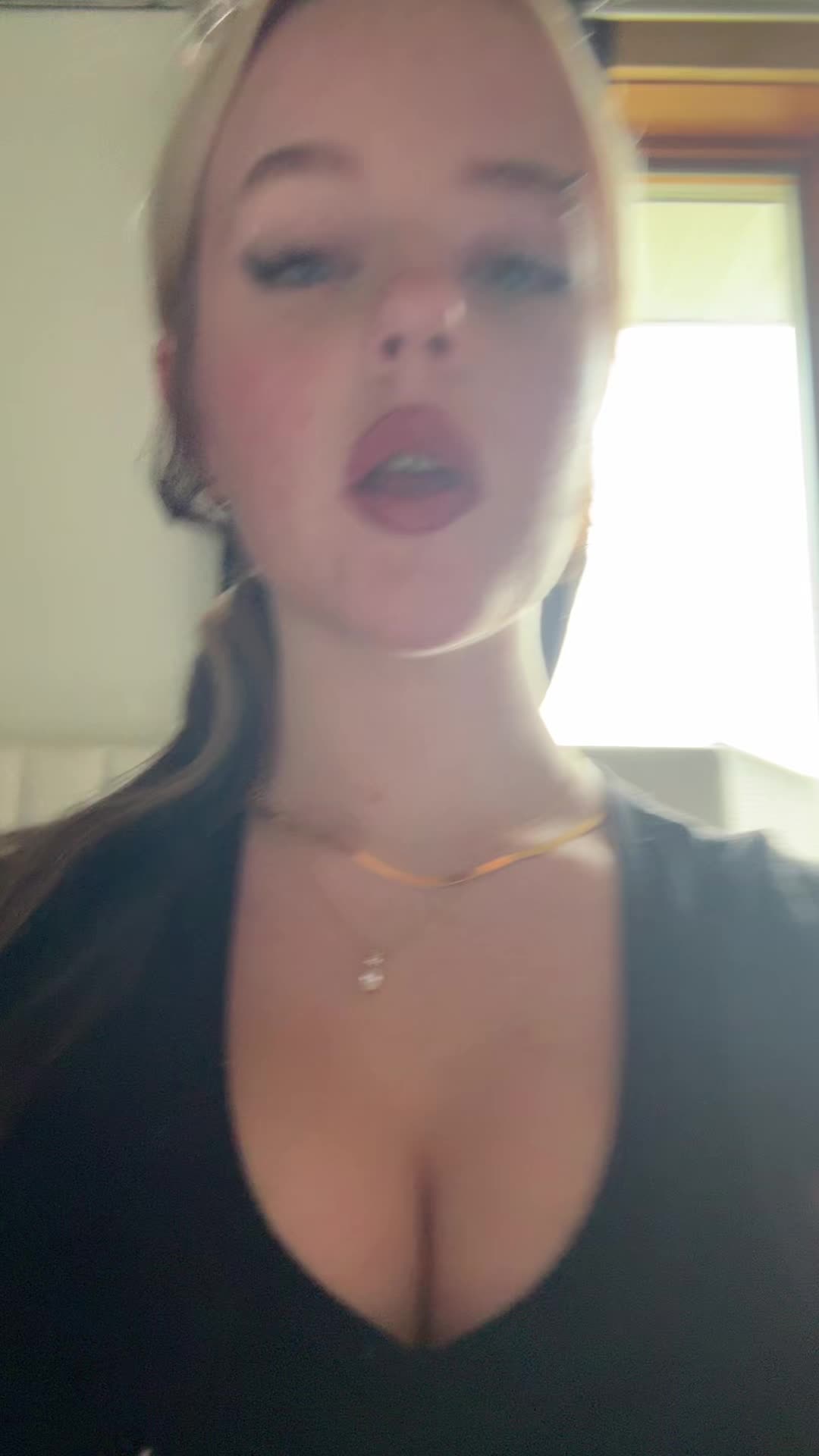 @Ella
