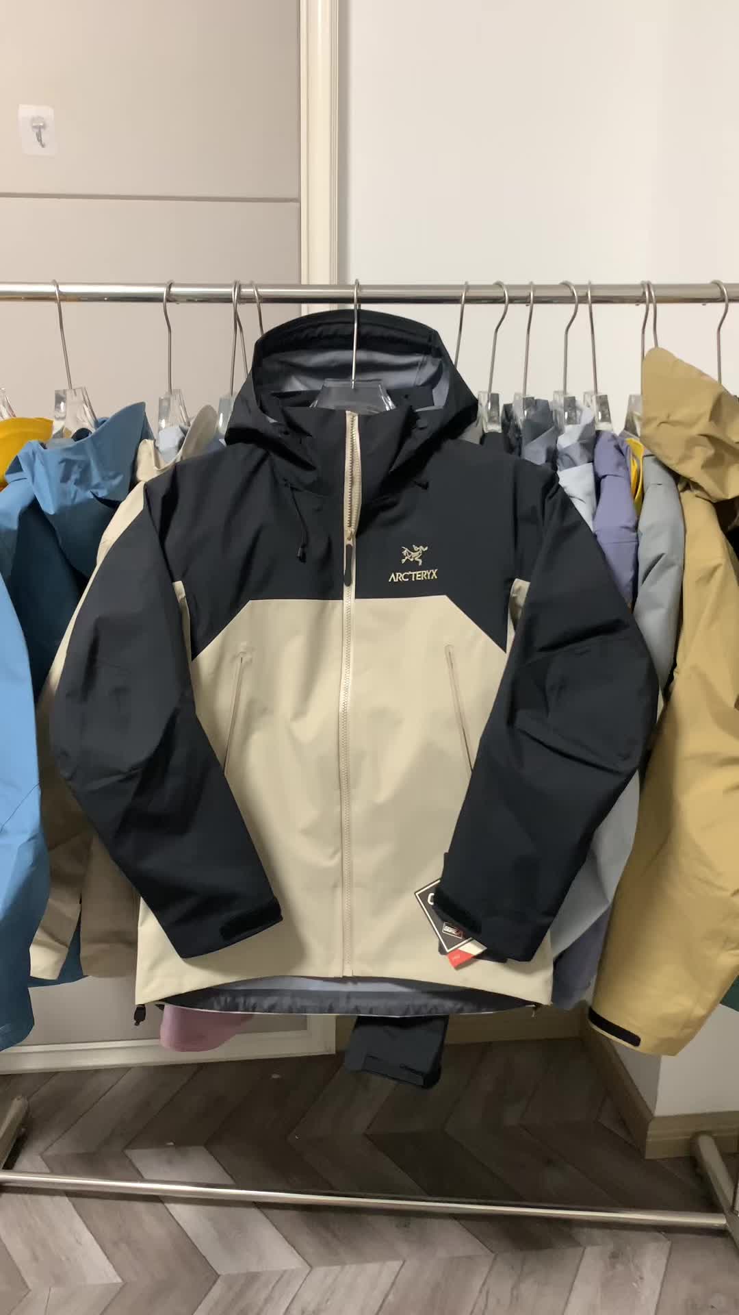 @skiingjacket
