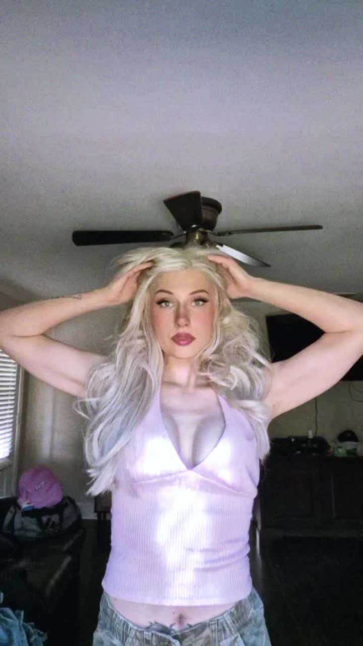 @pinkpixelbarbie