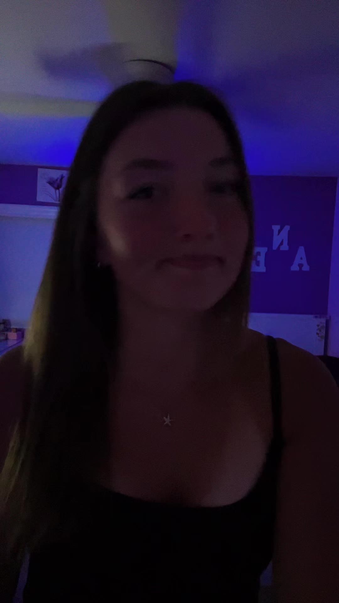 @Anelise